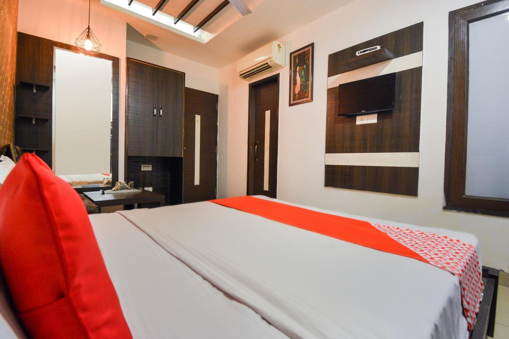 Hotel O Lexis Ludhiana Exterior foto