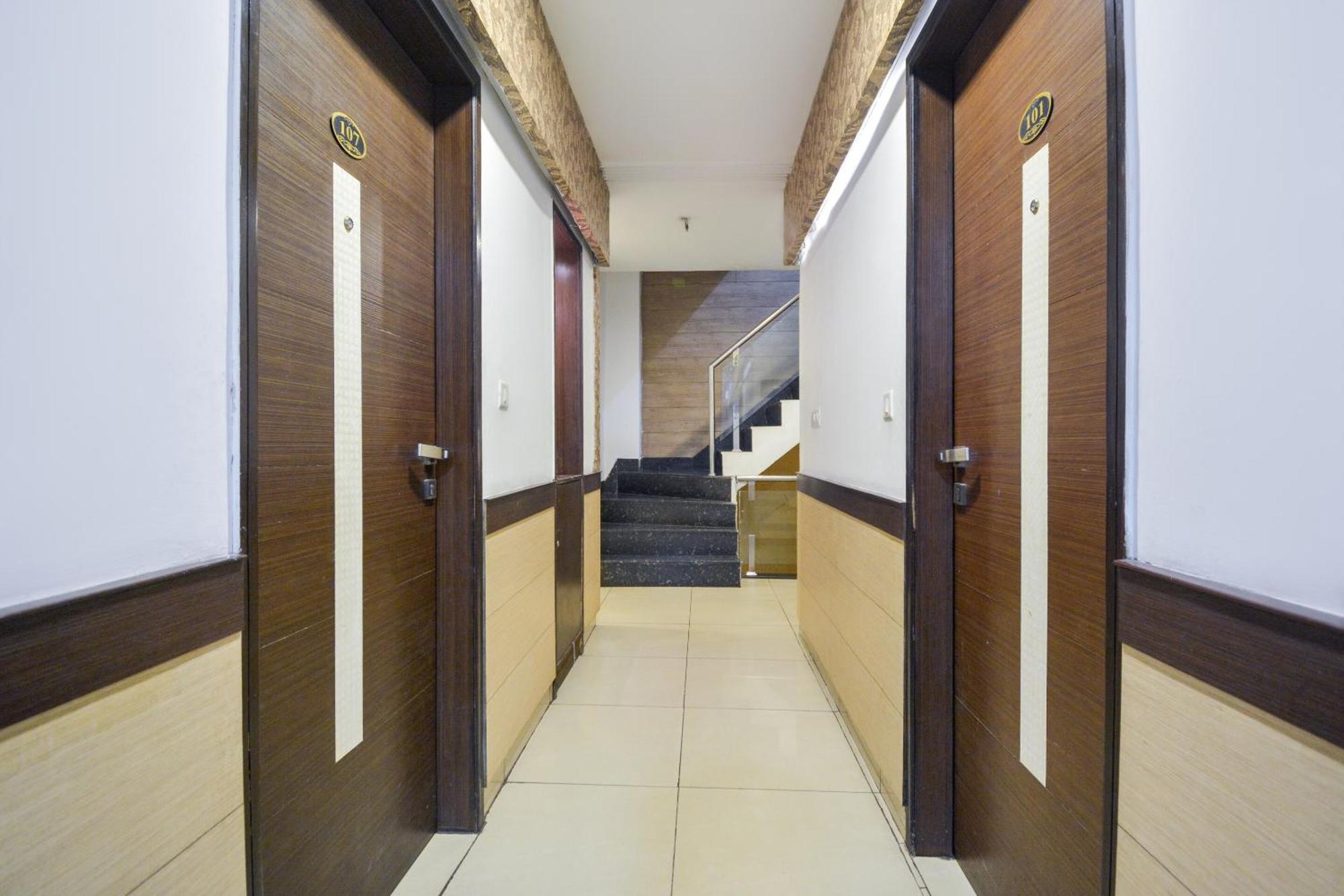 Hotel O Lexis Ludhiana Exterior foto