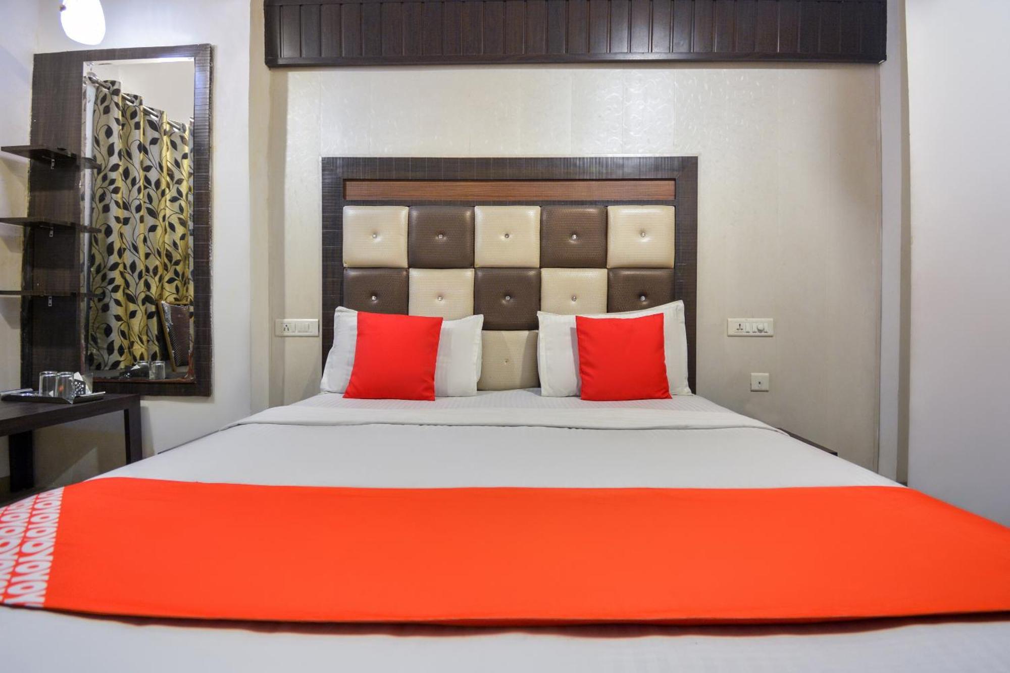 Hotel O Lexis Ludhiana Exterior foto