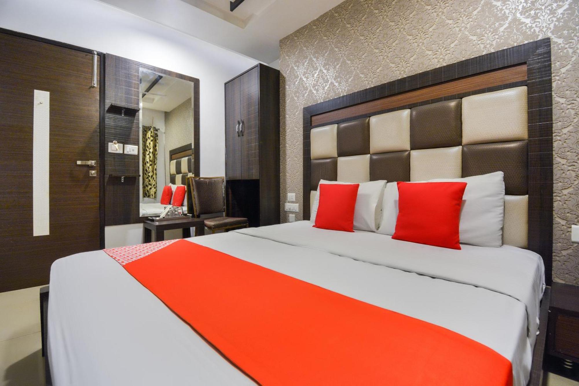 Hotel O Lexis Ludhiana Exterior foto