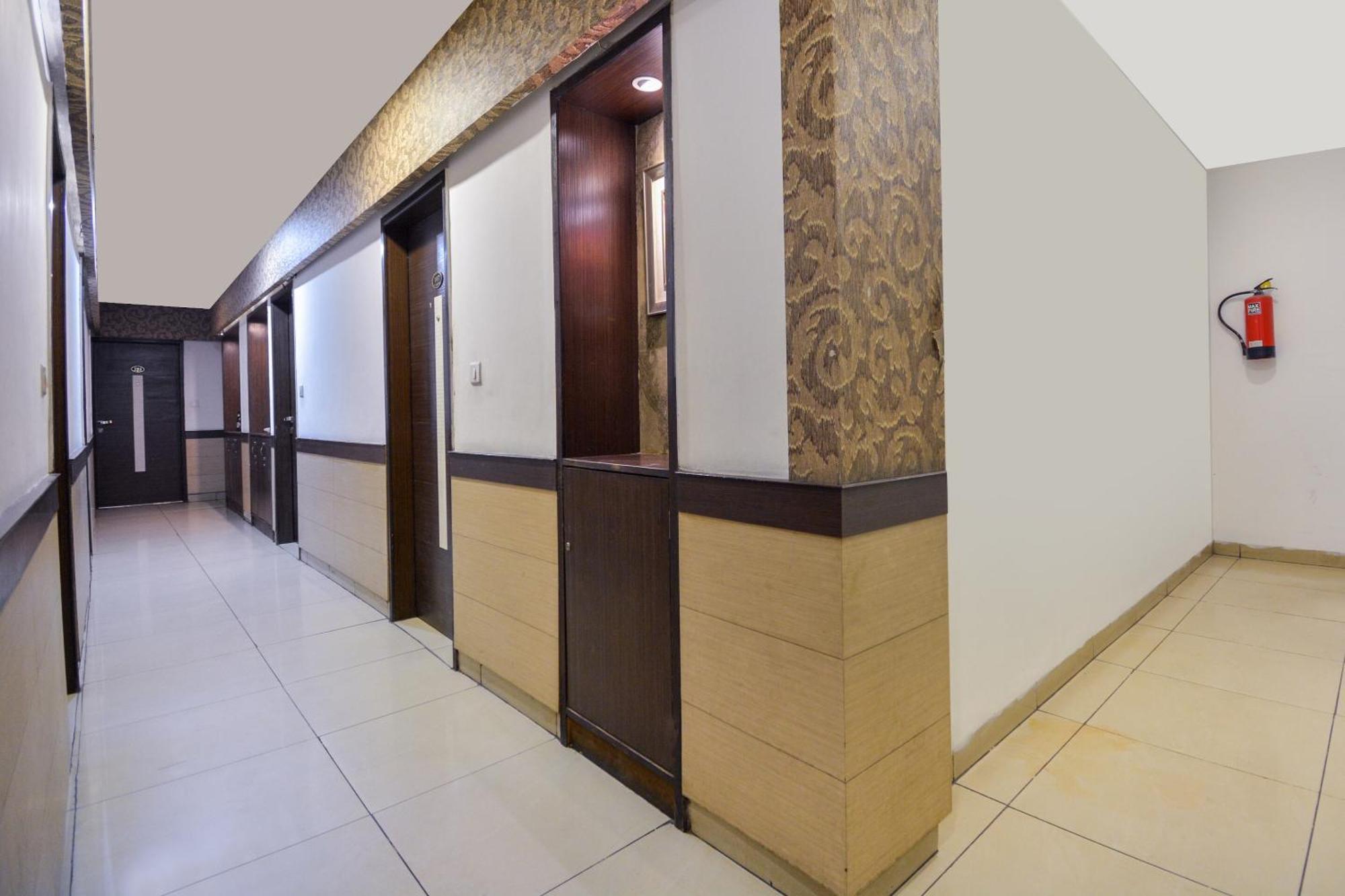 Hotel O Lexis Ludhiana Exterior foto